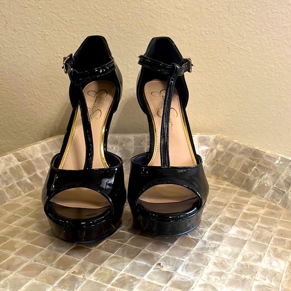 Jessica Simpson black shiny heels. Size 8.5. 5in heel and 1in platform - Picture 1 of 5